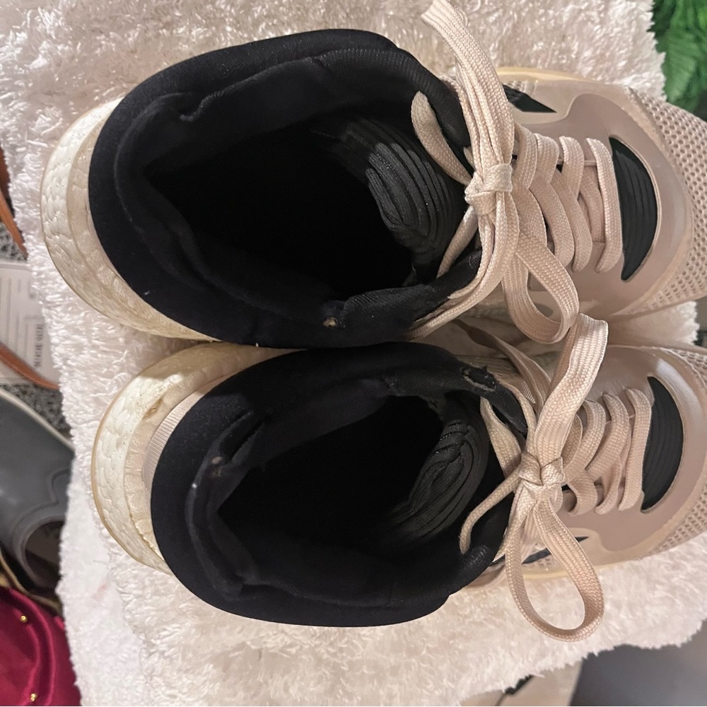 Adidas - Picture 7 of 8